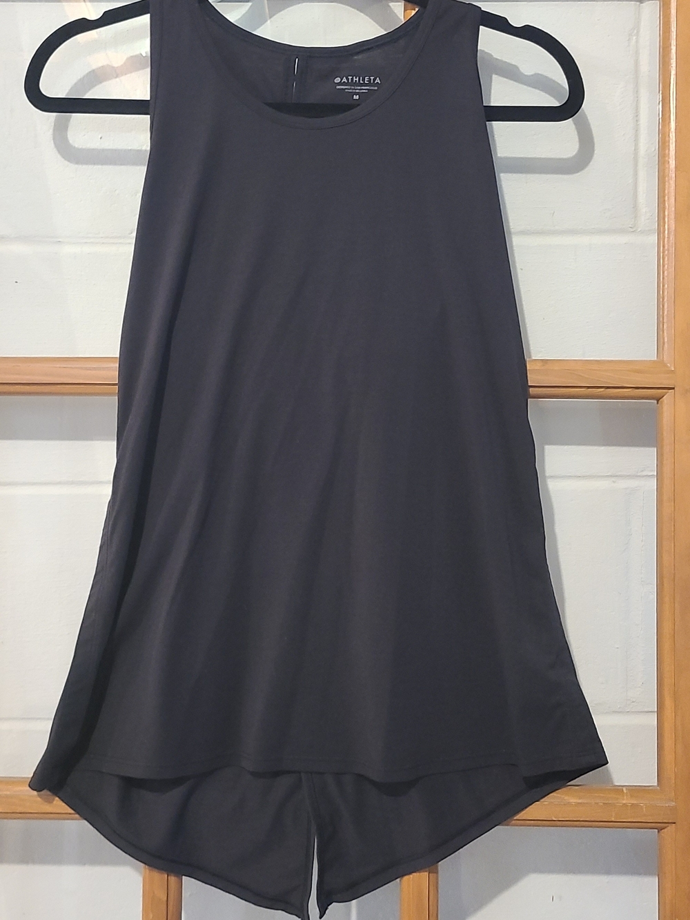 ATHLETA _ Black Cross Back Tank